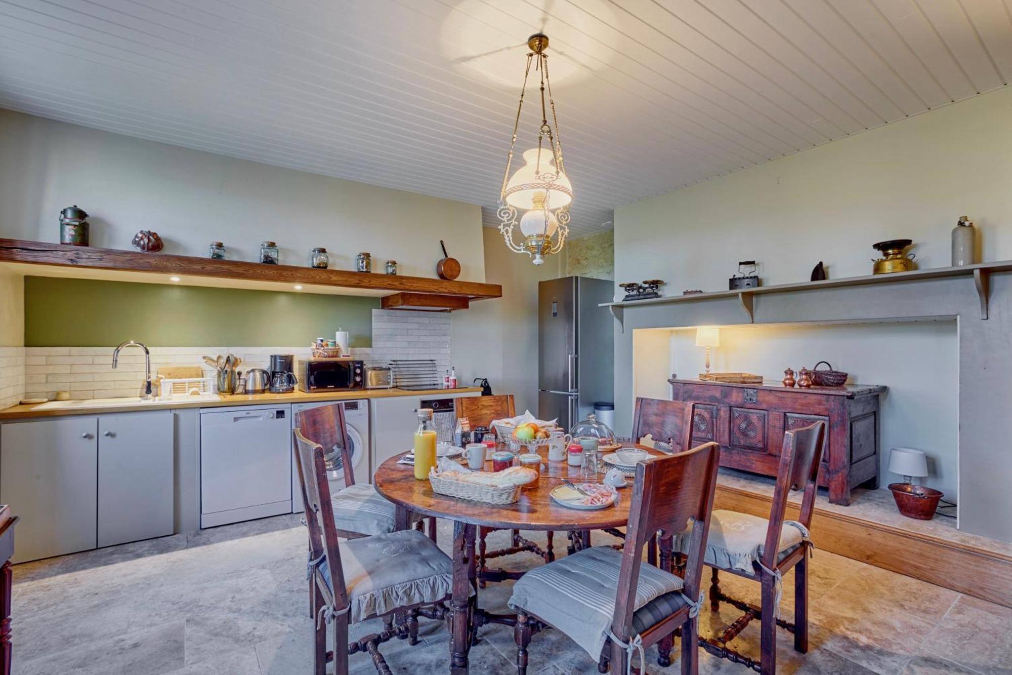 Chambres D'Hotes De Charme Avec Piscine - Le Clos Boissiere 瓦兰西索百塞 外观 照片